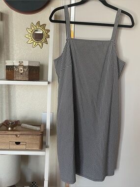 WAYRE / size L / Sevilla sleeveless shift dress / black gingham / like new
